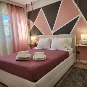 https://ria-center-apartment-left.hotelaalgarve.com